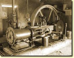 1705 Première machine à vapeur, construite par les mécaniciens anglais T. Newcomen et T. Savery
